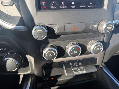 Used 2019 RAM 1500 Big Horn image 14