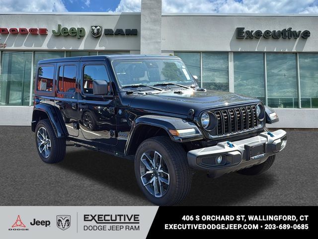 Used 2024 Jeep Wrangler Unlimited w/ Convenience Group AWD/4WD image 2