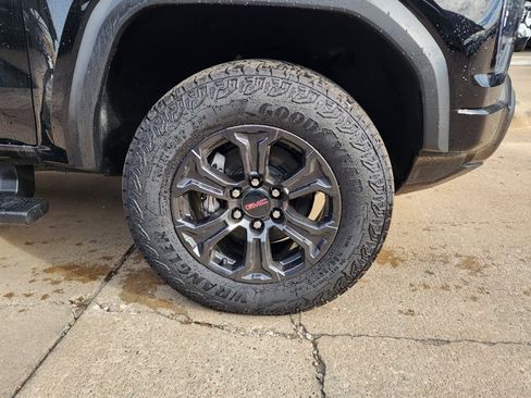 New 2025 GMC Canyon Elevation w/ Convenience Package image 49