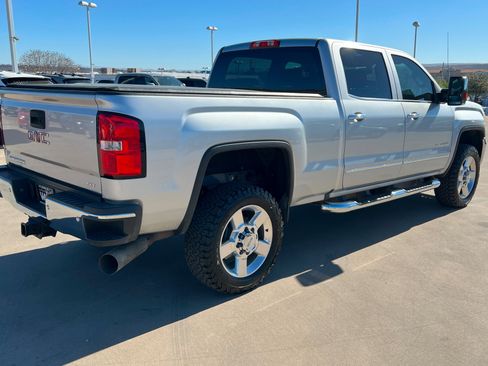 Used 2016 GMC Sierra 2500 SLT w/ Duramax Plus Package image 6