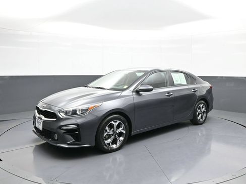 Certified 2021 Kia Forte LXS FWD image 10