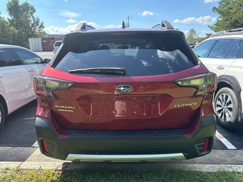 Used 2022 Subaru Outback Limited AWD/4WD image 3