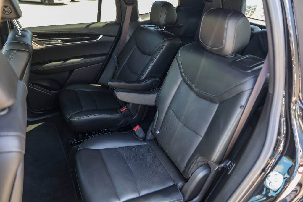 Used 2025 Cadillac XT6 Premium Luxury FWD image 26