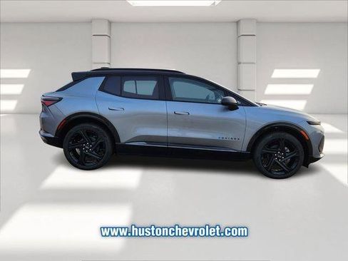 New 2026 Chevrolet Equinox EV RS image 11