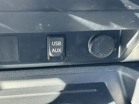 Used 2018 Toyota Tundra SR5 image 30