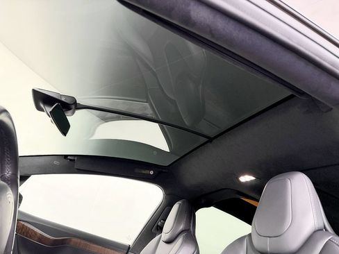 Used 2018 Tesla Model X 75D AWD/4WD image 29
