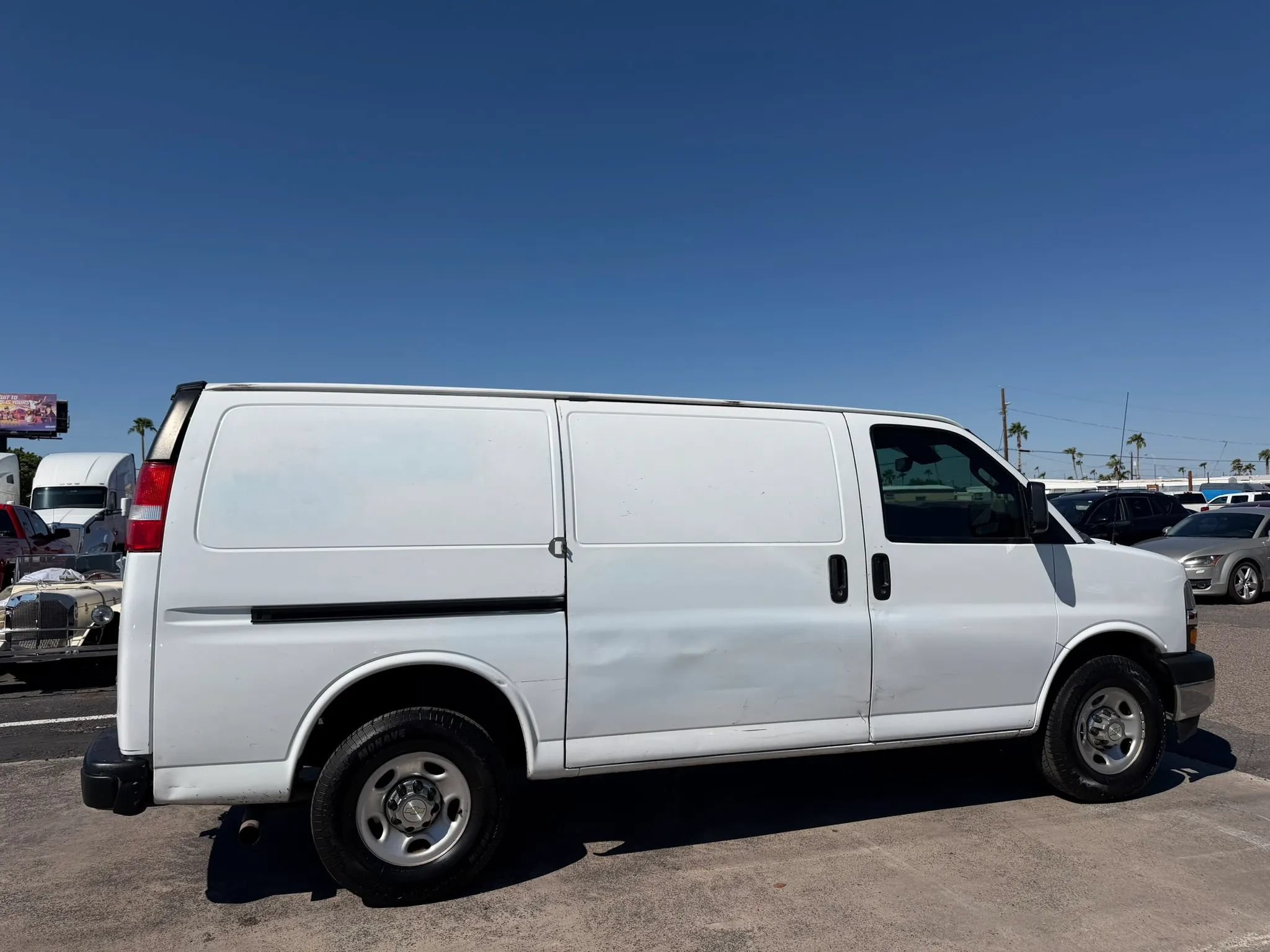 Used 2021 Chevrolet Express 2500 w/ Safety Package RWD image 11
