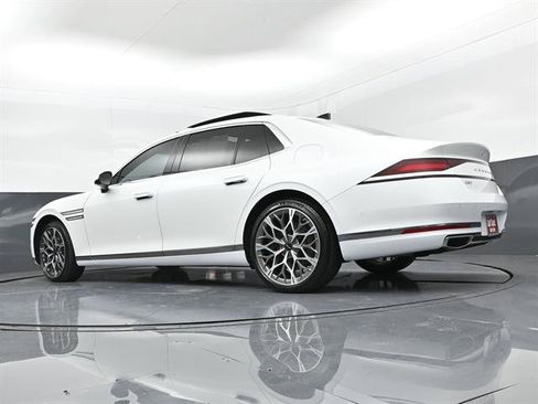 Used 2025 Genesis G90 3.5T AWD/4WD image 38