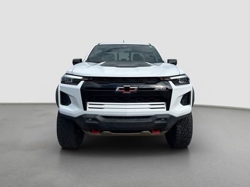 Used 2024 Chevrolet Colorado ZR2 w/ Safety Package AWD/4WD image 2