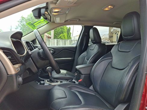Used 2017 Jeep Cherokee Limited AWD/4WD image 13