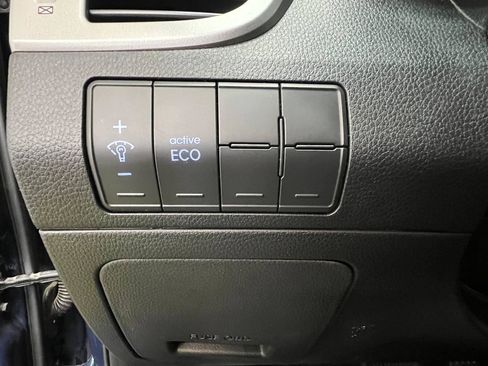 Used 2016 Hyundai Elantra GT FWD image 21