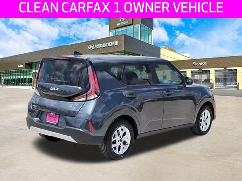 Used 2025 Kia Soul LX FWD image 5