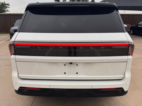 Used 2025 Lincoln Navigator Black Label AWD/4WD image 7