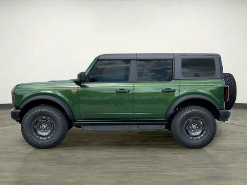 New 2025 Ford Bronco Badlands w/ Sasquatch Package AWD/4WD image 3
