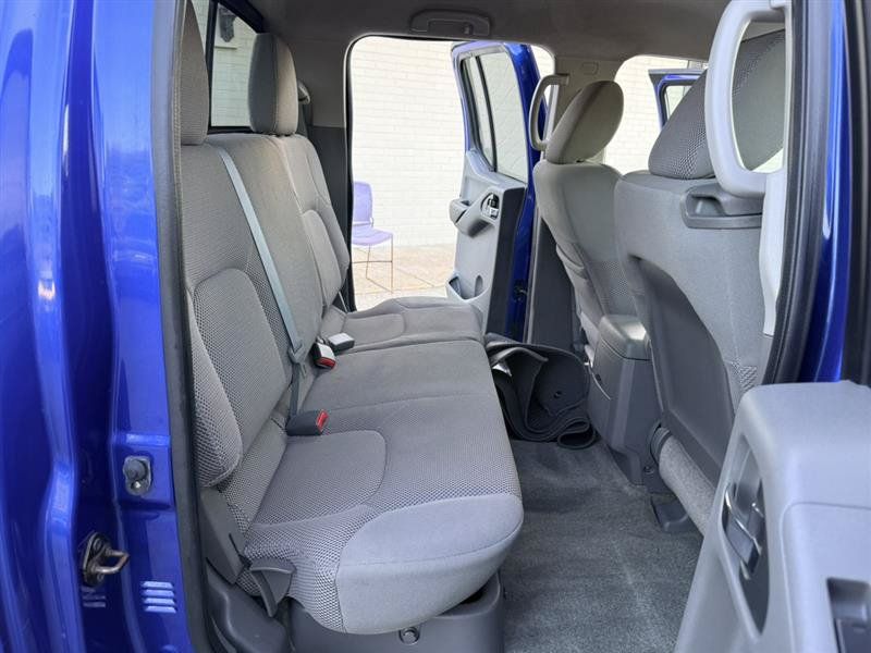 Used 2014 Nissan Frontier SV RWD image 17