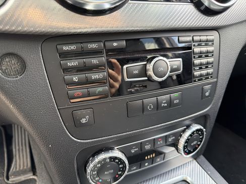 Used 2014 Mercedes-Benz GLK 350 4MATIC image 23