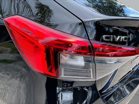 Used 2025 Honda Civic Sport image 29