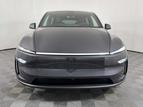 Used 2026 Tesla Model Y 2WD image 2