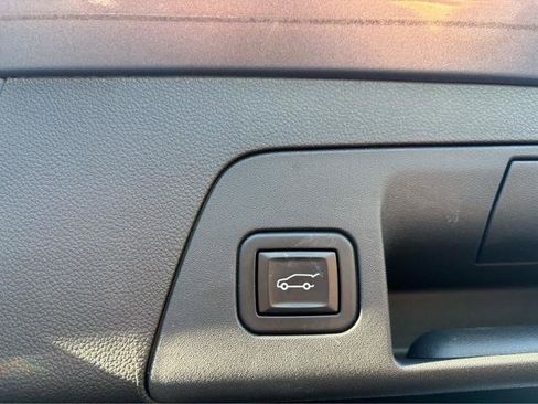 Used 2022 Buick Envision Essence w/ Technology Package I image 10