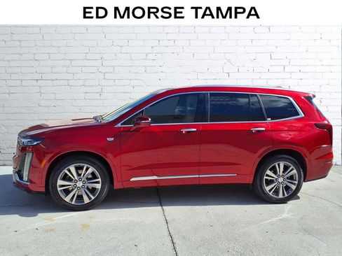 Used 2021 Cadillac XT6 Premium Luxury image 2