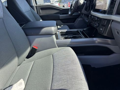 Used 2026 Ford F250 XLT w/ XLT Premium Package AWD/4WD image 8