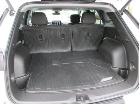 Used 2024 Chevrolet Blazer LT w/ Convenience Package FWD image 10