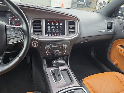Used 2022 Dodge Charger SXT w/ Plus Group RWD image 21