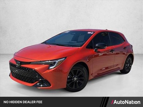 Certified 2024 Toyota Corolla SE w/ SE Package FWD image 1