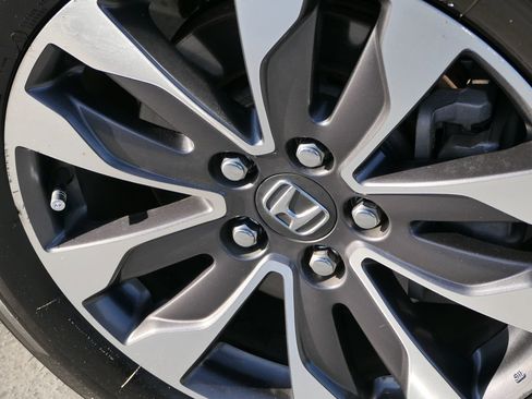 Used 2023 Honda Odyssey EX-L image 10