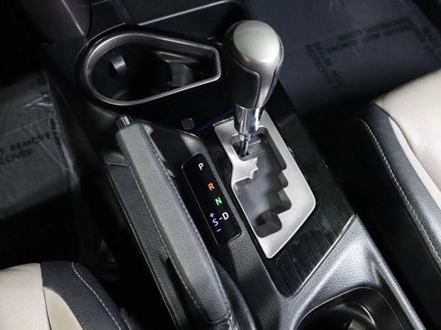Used 2016 Toyota RAV4 Limited image 19