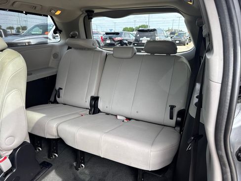 Used 2017 Toyota Sienna Limited AWD/4WD image 25