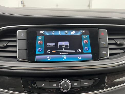 Used 2018 Buick Enclave Premium FWD image 25