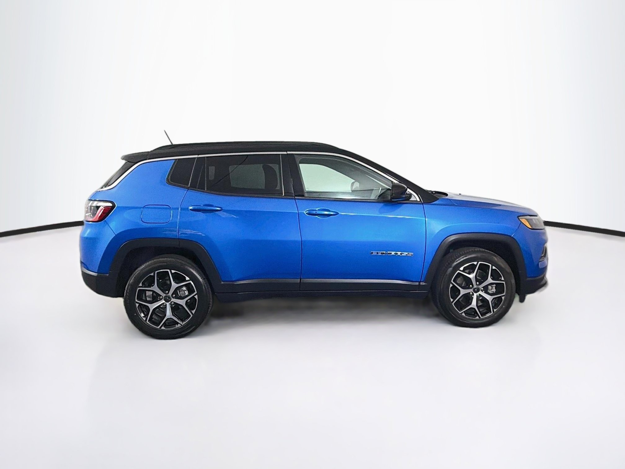 Used 2025 Jeep Compass Limited AWD/4WD image 10