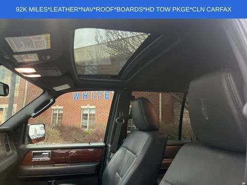 Used 2014 Lincoln Navigator 4WD image 16