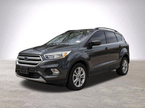 Used 2018 Ford Escape SE w/ SE Sync 3 Package image 5
