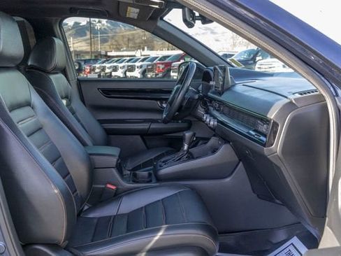 Used 2023 Honda CR-V Sport Touring image 7