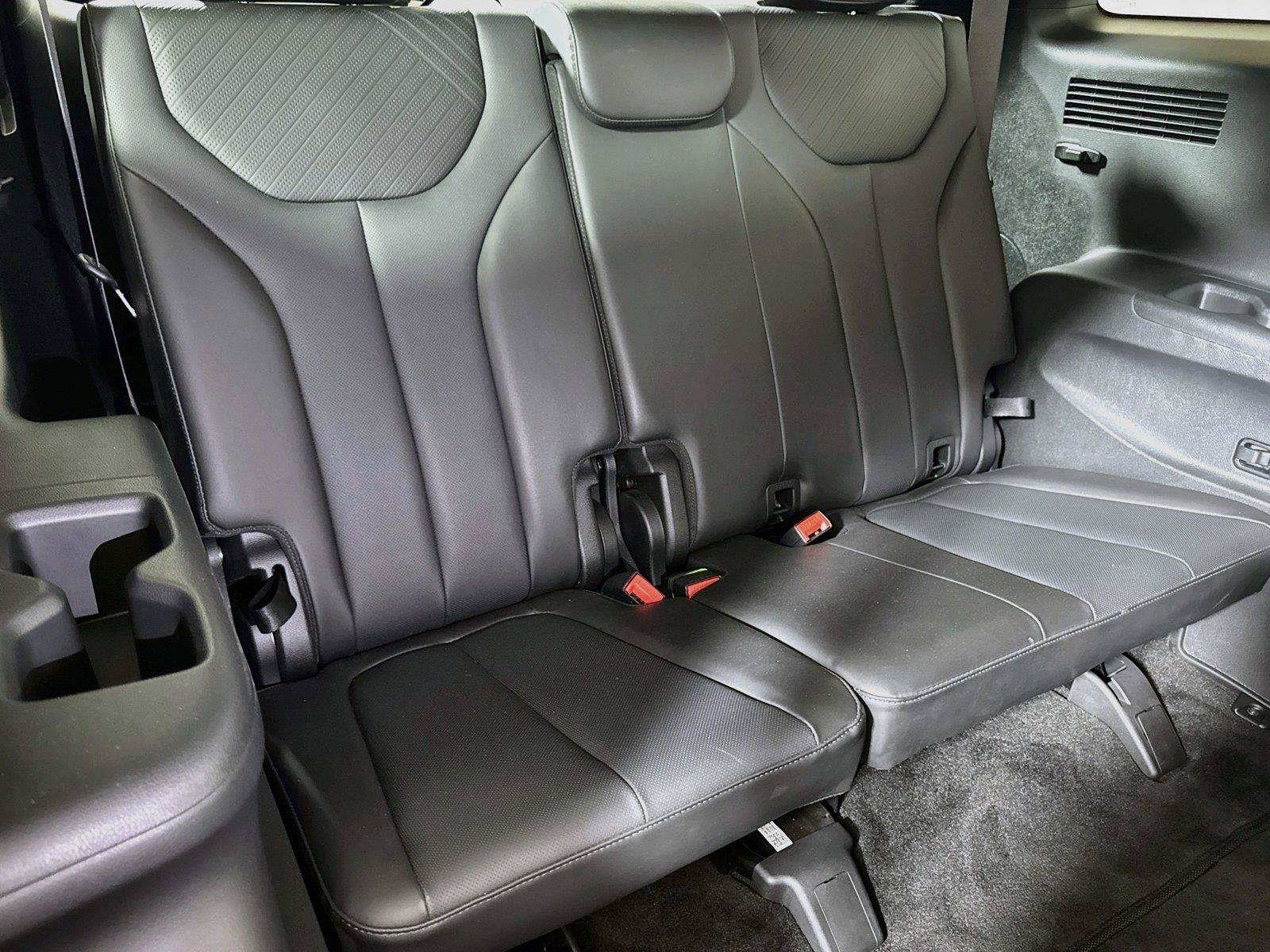 Used 2025 Hyundai Palisade SEL FWD image 25