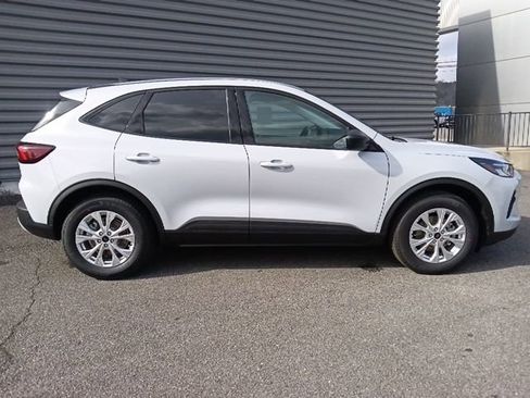New 2026 Ford Escape Active w/ Tech Pack #1 FWD image 2