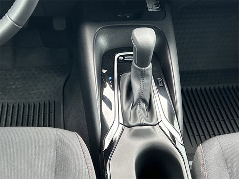Used 2025 Toyota Corolla SE image 21