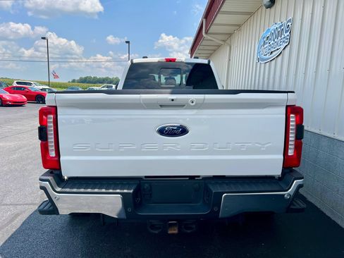 Used 2024 Ford F350 Lariat w/ Lariat Ultimate Package AWD/4WD image 4