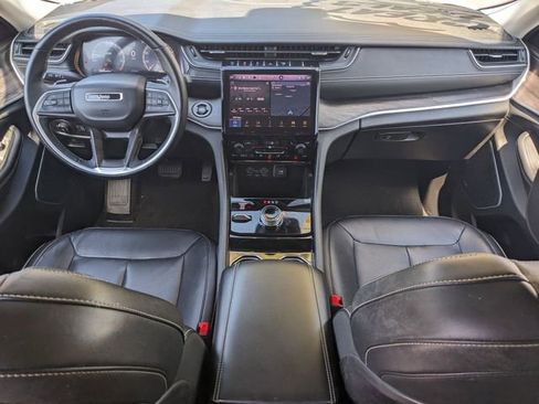 Used 2022 Jeep Grand Cherokee L Limited w/ Black Appearance Package image 14