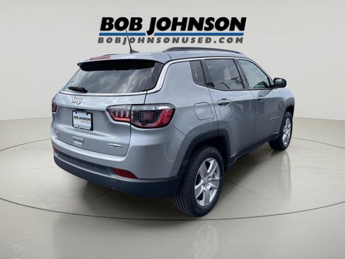Used 2022 Jeep Compass Latitude w/ Convenience Group AWD/4WD image 7