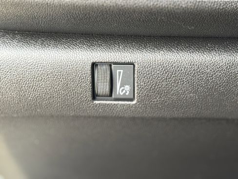 Used 2023 Chevrolet Colorado Trail Boss image 23