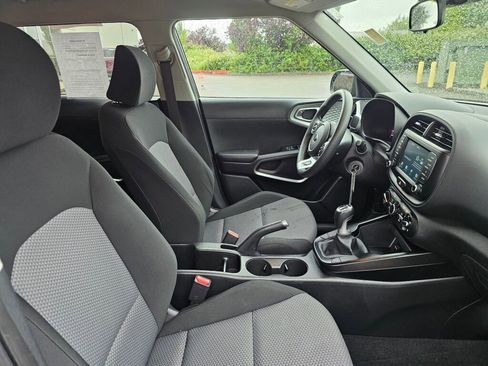 Used 2021 Kia Soul LX FWD image 11