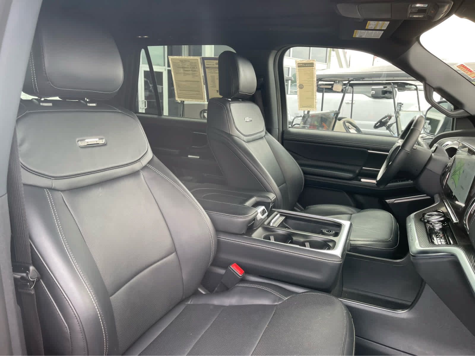 Used 2025 Ford Expedition Platinum w/ Stealth Performance Package AWD/4WD image 28