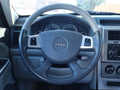 Used 2008 Jeep Liberty Limited image 18