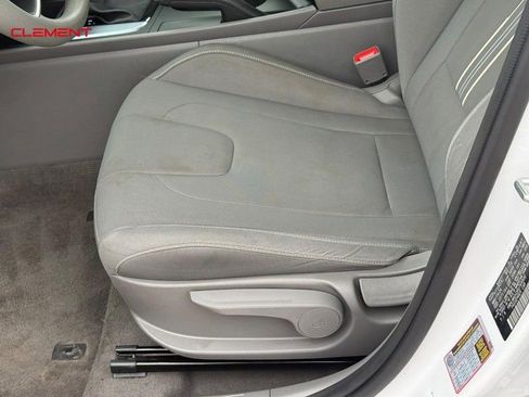 Used 2024 Hyundai Elantra SEL FWD image 18