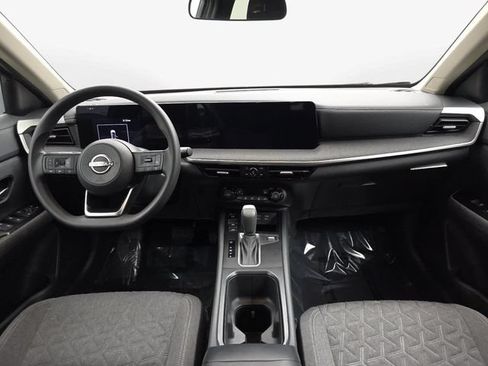 Used 2026 Nissan Kicks SV w/ Cold Weather Package AWD/4WD image 13