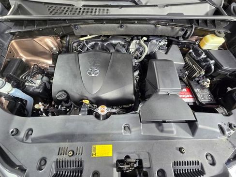 Used 2018 Toyota Highlander XLE image 13