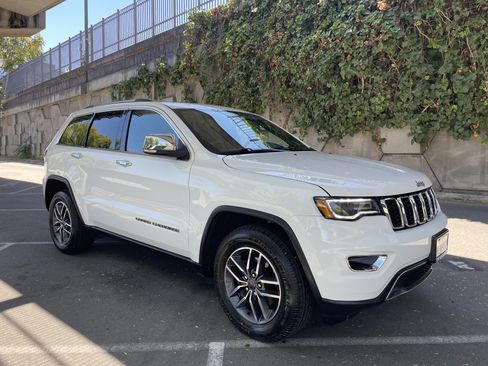 Used 2019 Jeep Grand Cherokee Limited w/ Luxury Group II RWD image 2